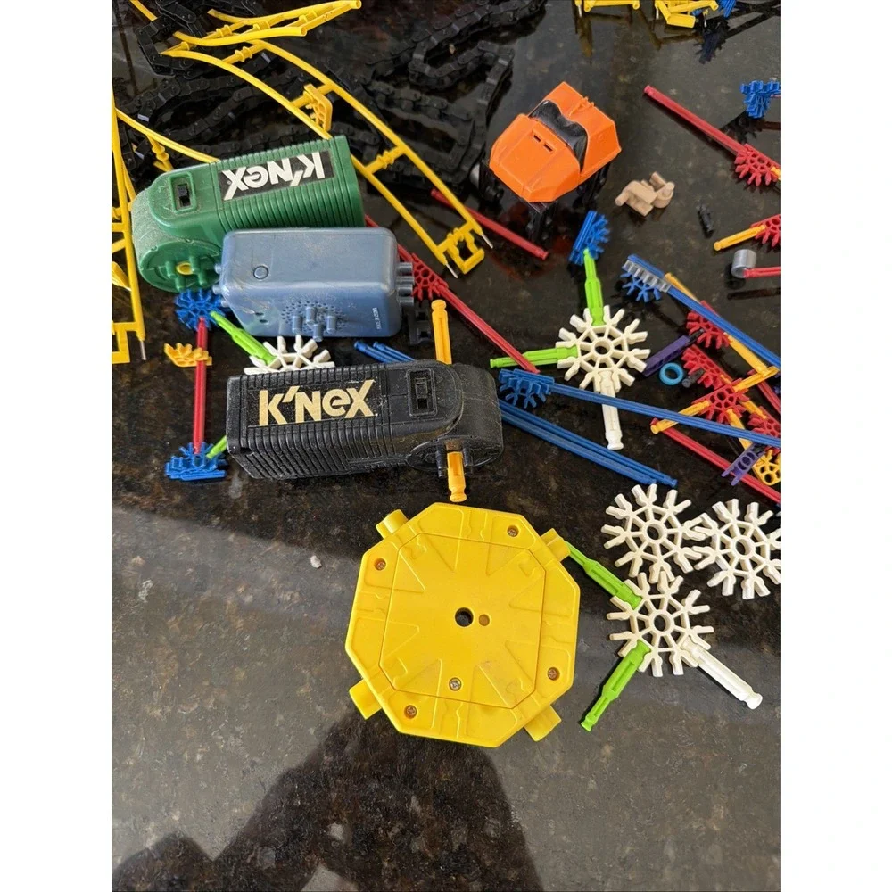 K'nex Huge Mixed Lot Rollercoaster Motors 3 lbs Wheels Rods Kinex Building Piece